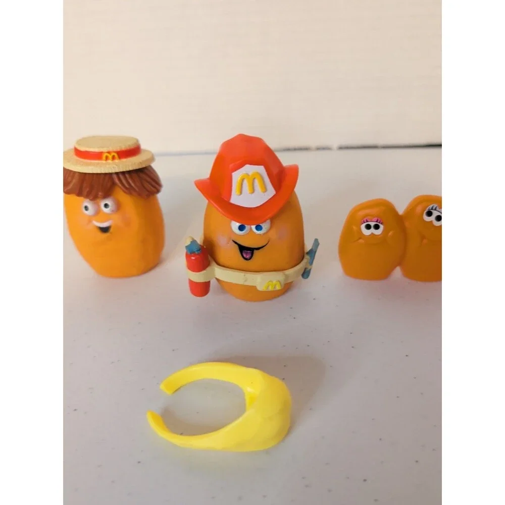 1988 McNugget Buddies And Firefighter 1988 McDonald’s Happy Meal Toy Nugget Twin